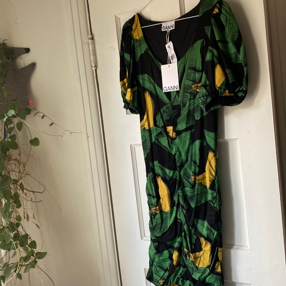 Ganni dress with banana print size 38 brand new - Picture 1 of 5